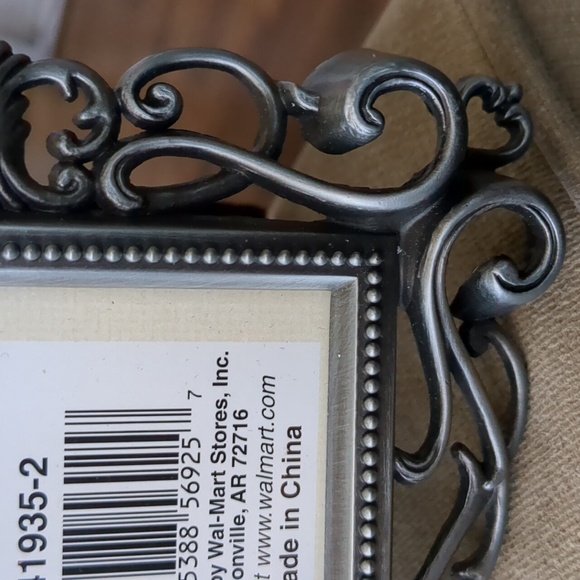 Wal-Mart Heirloom Antiqued Gray Metal Frame - Picture 5 of 8